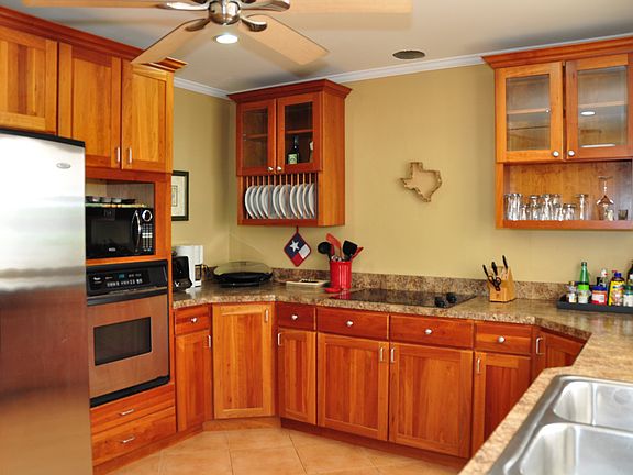 4th image of 2108 NE 64th St