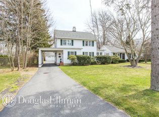 229 Snedecor Ave, Bayport, NY 11705
