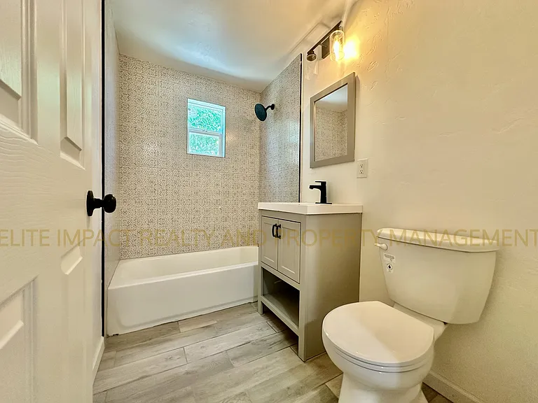 1012 N Grande Ave #1 — Photo 22