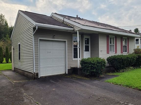 3rd image of 209 Yoxall Ln