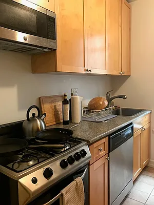 Rented by Beekman Street Realty | media 15