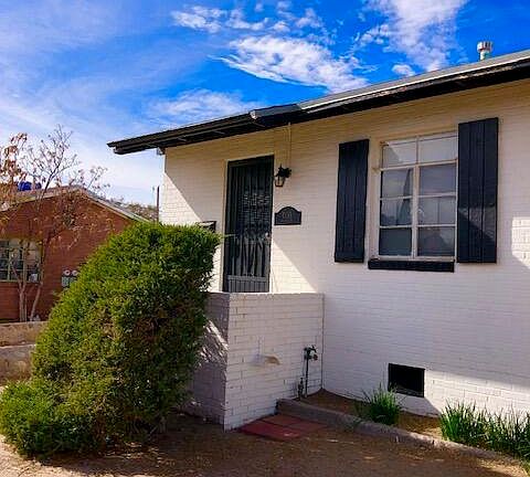 2nd image of 1305 Chadbourne St