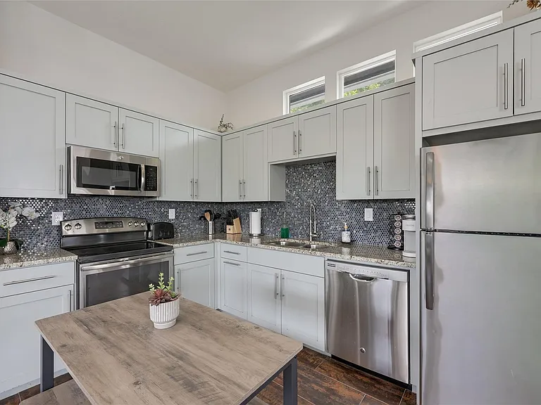 904 Willow St #A & B — Photo 19