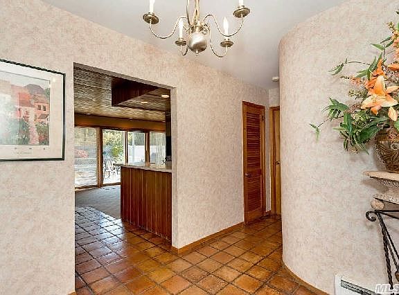 2nd image of 33 Arcadia Dr