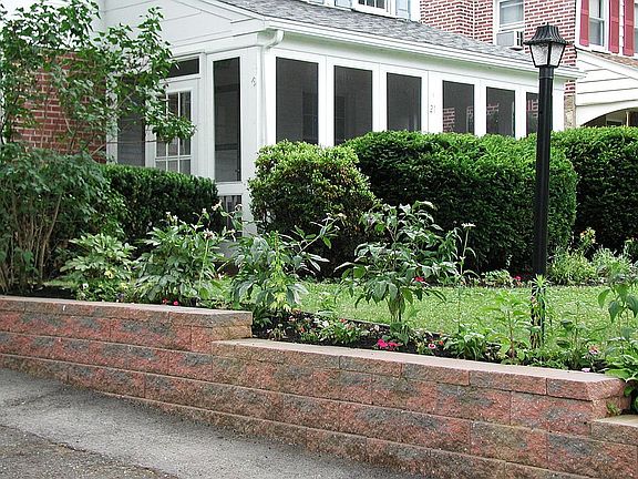 Paver Wall and Beautiful Landscaping