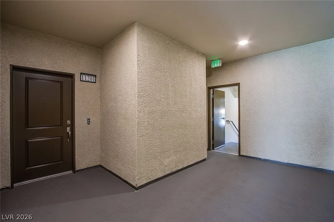 2 bed, 2.0 bath, 1341 sqft, $2,200 — Photo 4