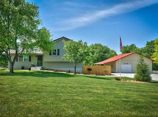 31645 W 223rd St, Spring Hill, KS 66083