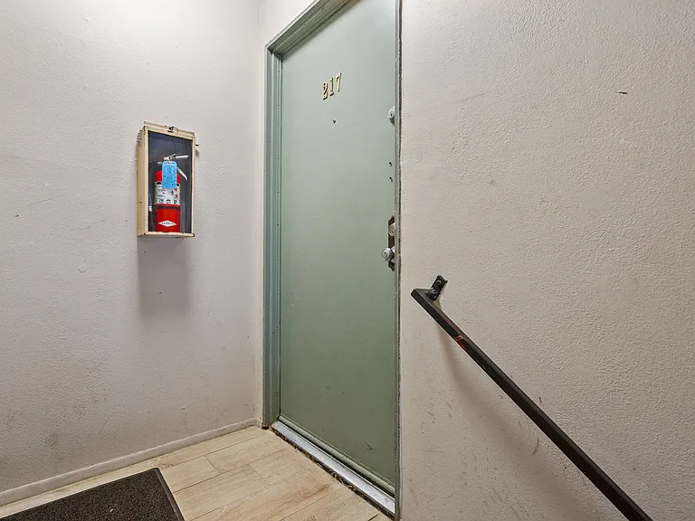5055 Coldwater Canyon Ave #217 — Photo 10