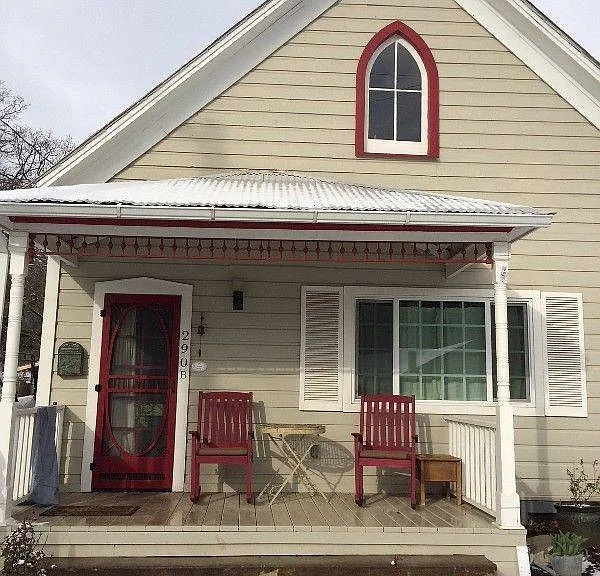 290B Mill St — Photo 3