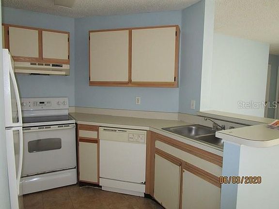 3rd image of 2604 Grassy Point Dr Unit 106
