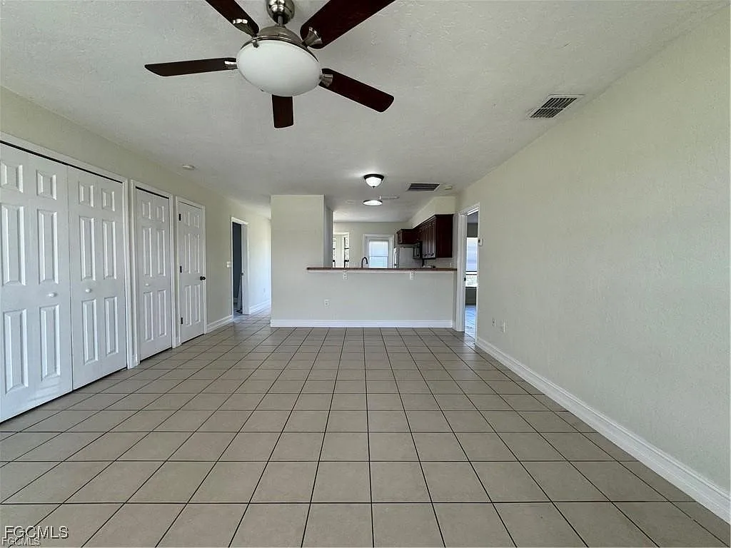 3 bed, 2.0 bath, 1165 sqft, $1,700 — Photo 3
