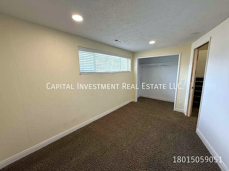 1102 E Sego Lily Dr — Photo 14