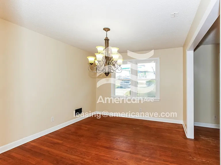 1632_004_dining_room_4.jpg
