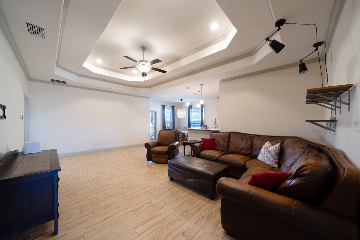 next background image