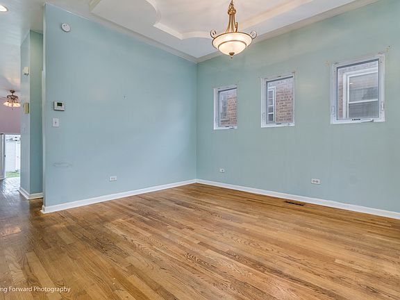 5th image of 5135 S Oak Park Ave