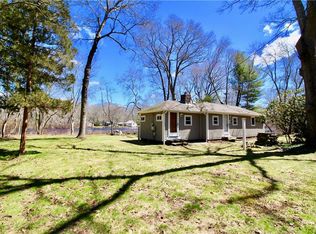 13 Hiscox Rd, Westerly, RI 02891