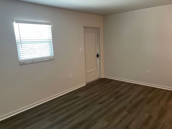 2nd image of 1746 S Tamiami Trl #5