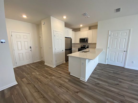 3rd image of 86 Pittman Court