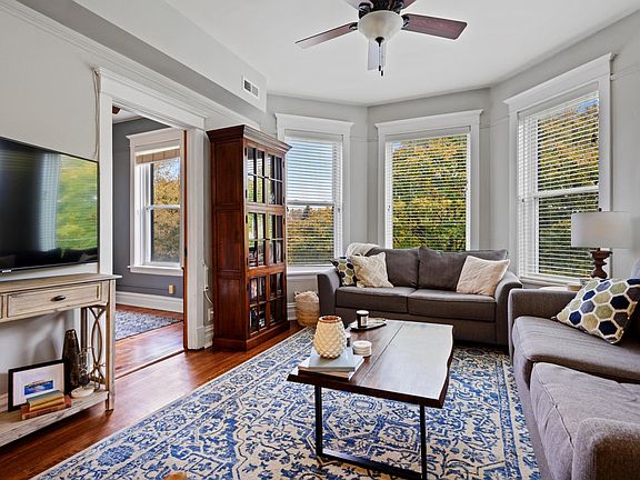 4th image of 3508 N Bosworth Ave #1