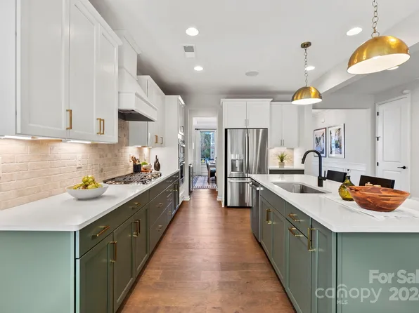 102 Goorawing Ln, Mooresville, NC 28115