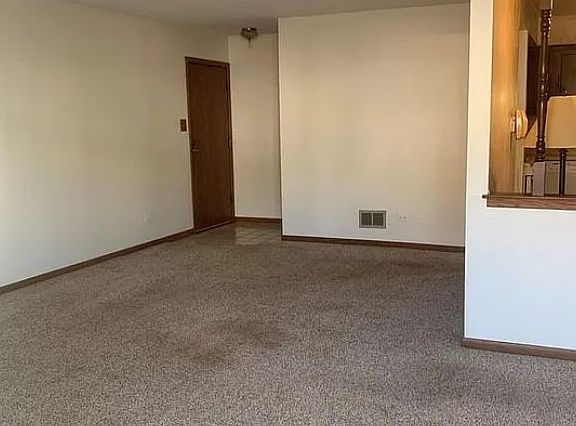 2nd image of 4712 W 106th Pl APT 1C