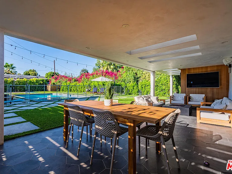 22745 Erwin St — Photo 11