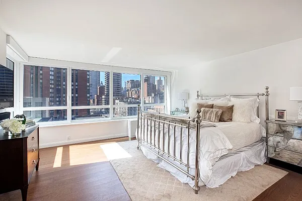 Rented by Taylor Real Estate Group, LLC | media 37