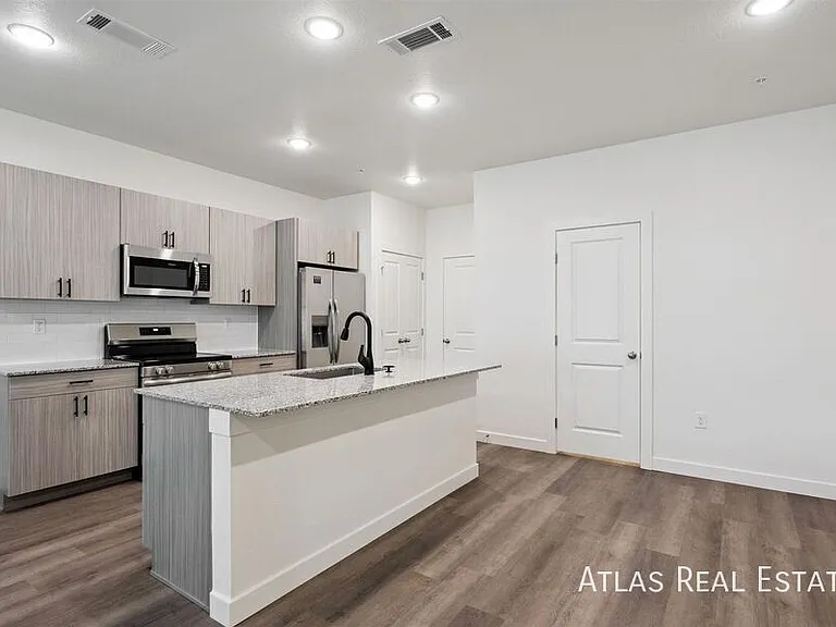 The Villas at Ridgeline Vista — Photo 132