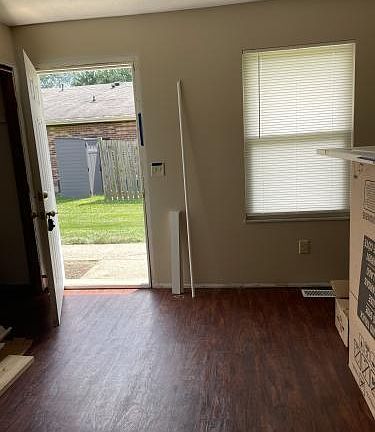 5th image of 8339 Woodgrove Ct #8345