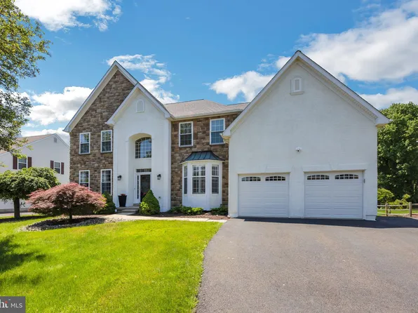 124 Morning Walk Dr, Warrington, PA 18976