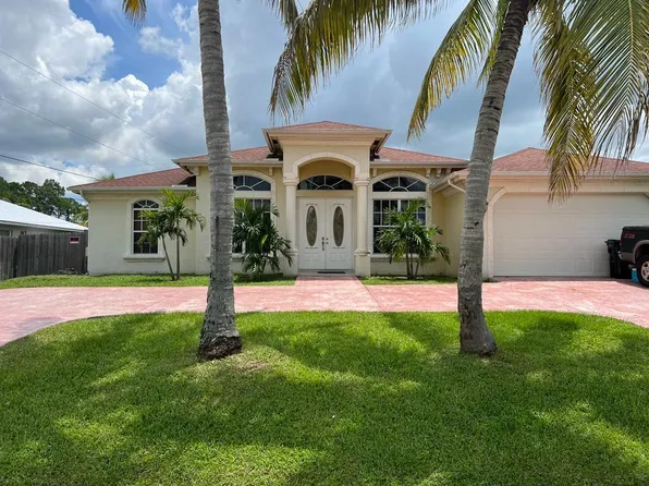 3189 SW Armucher Street, Port St Lucie, FL 34953