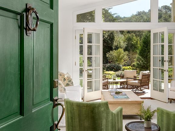 3rd image of 2795 E Valley Rd