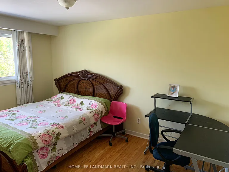 1245 Shamir Cres — Photo 6