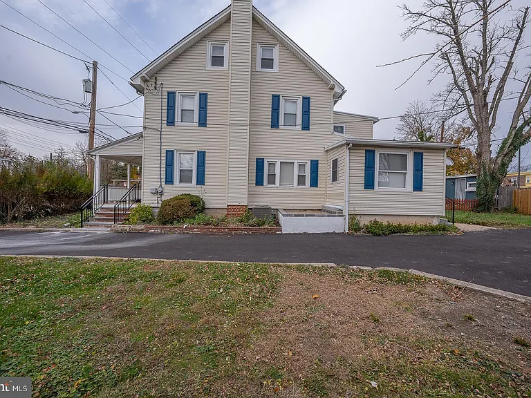 717 Miller St — Photo 59
