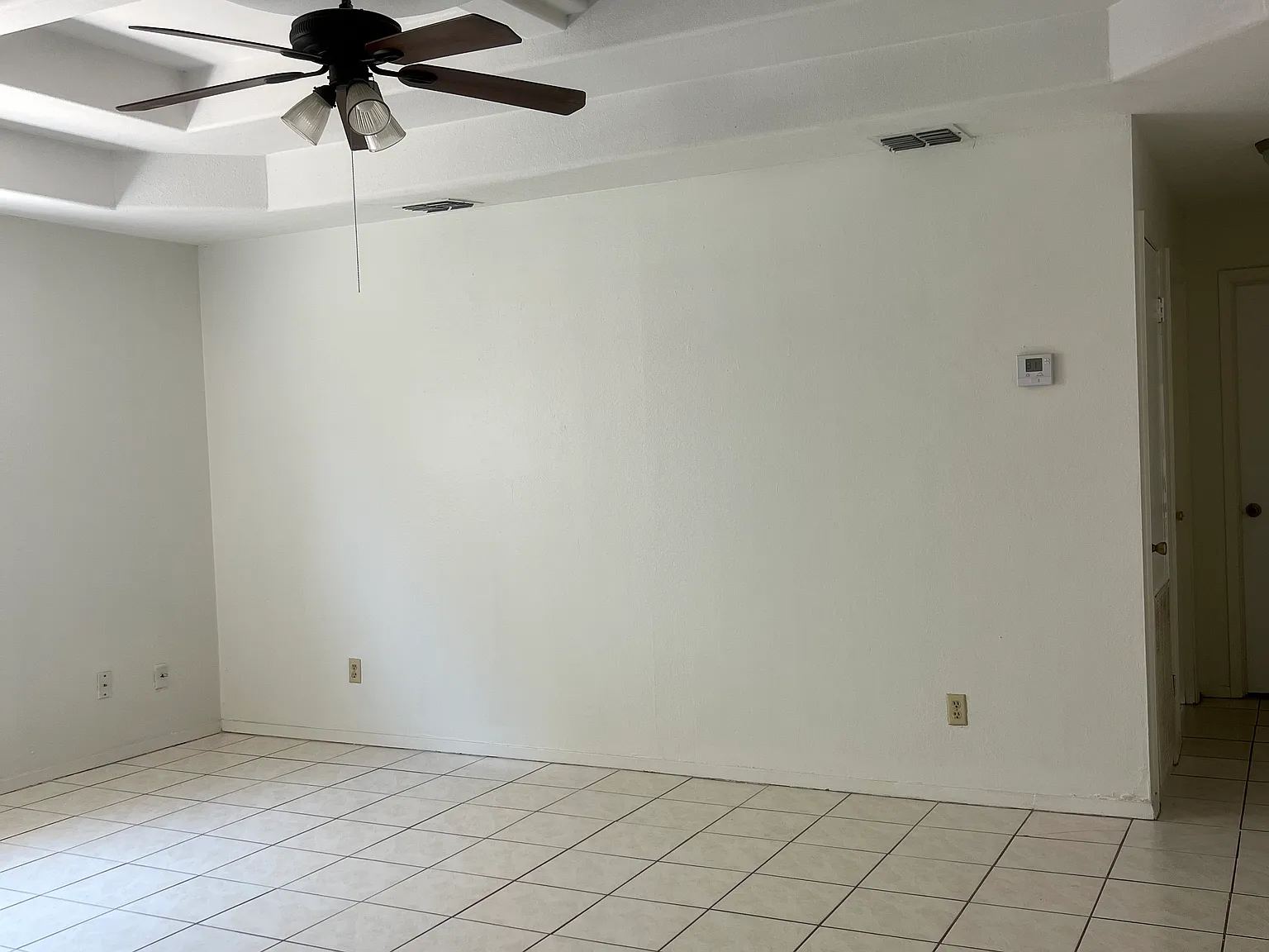 2 bed, 942 sqft, $1,100 — Photo 3
