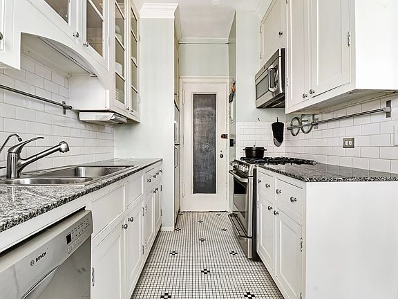 5th image of 176 W 87th St #7C