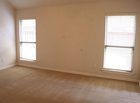 4th image of 3509 Silverwood Dr