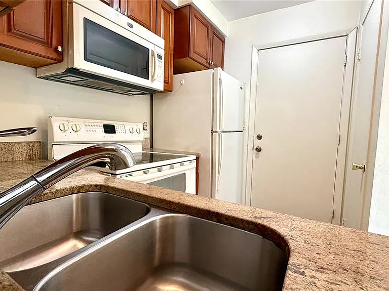 5561 Slash Pine Ct #26-3 — Photo 11