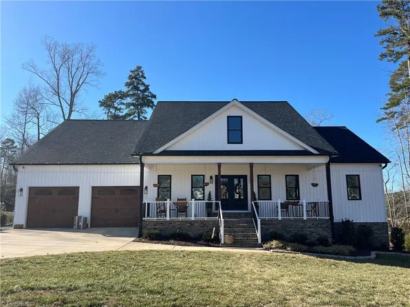 2608 High Meadow Dr, Asheboro, NC 27205