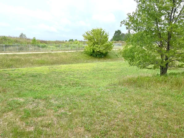1882 Cypress Trl, New Richmond, WI 54017