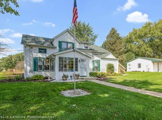 4S917 Harter Rd, Sugar Grove, IL 60554