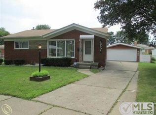 18504 Courtland Ct, Eastpointe, MI 48021