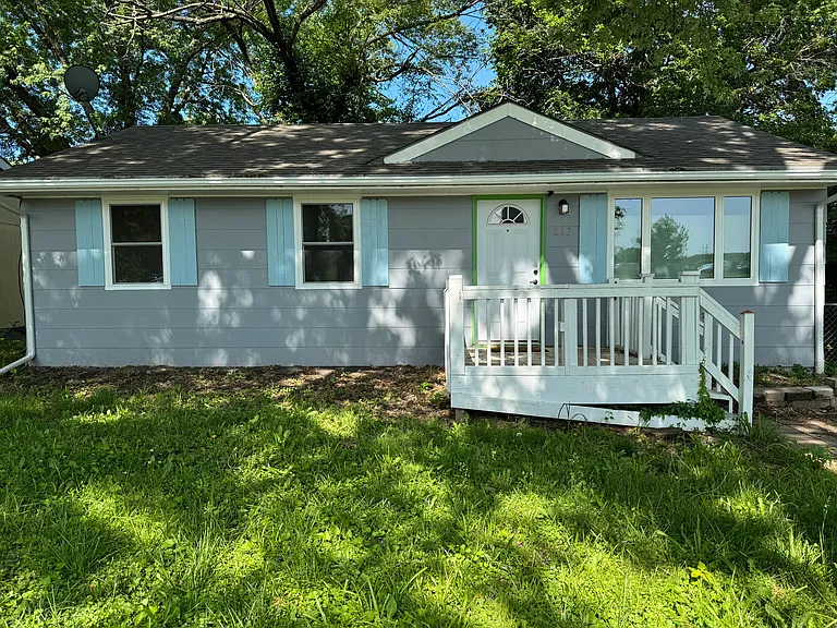 223 Arkansas St — Photo 25