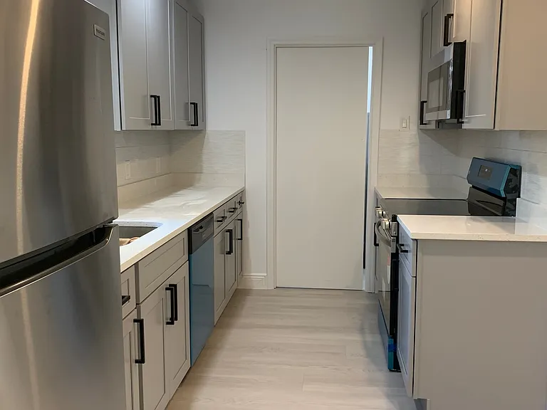 183 E Grand Bend Ave — Photo 19