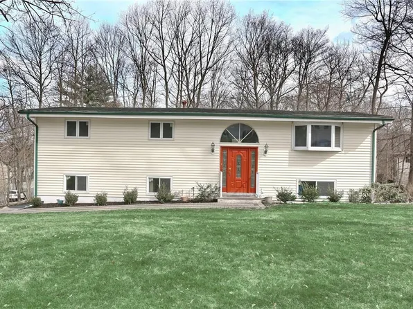 92 E Allison Avenue, Nanuet, NY 10954