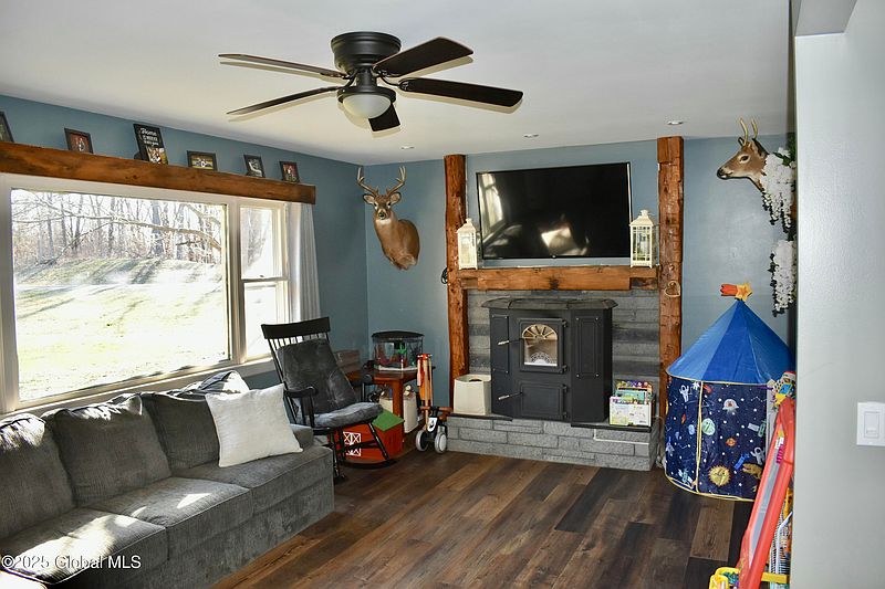 2nd image of 1481 Mahaffy Road