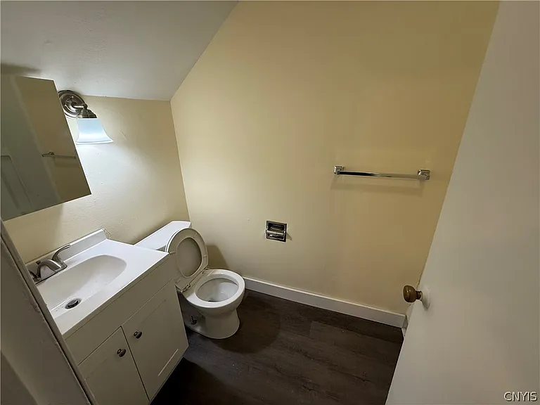 416 Danforth St #1F — Photo 6