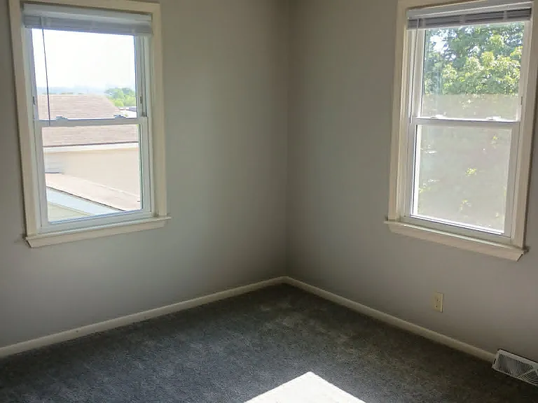 2710 NE Park St — Photo 10