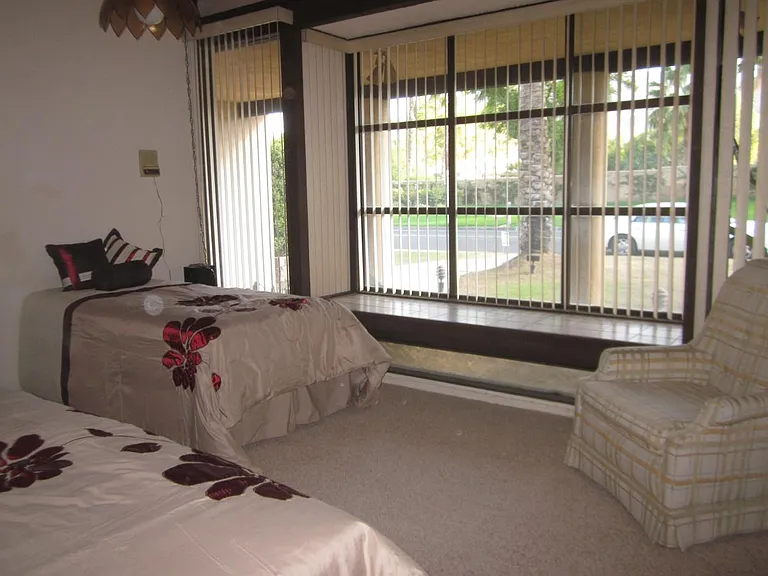 Bedroom 5 / Den