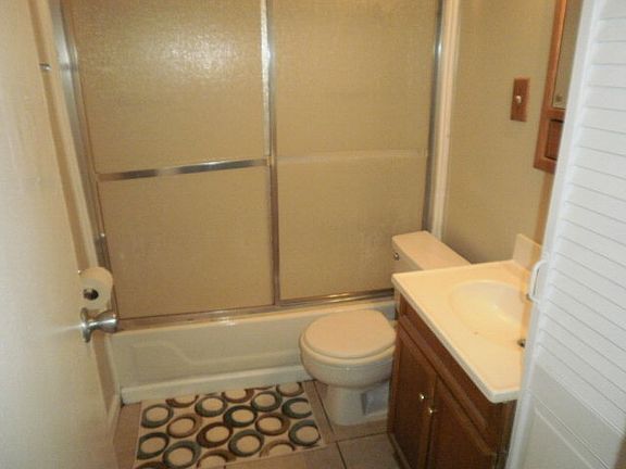 5th image of 2704 W 5th St